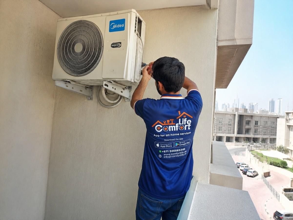 Ac Repair Tech